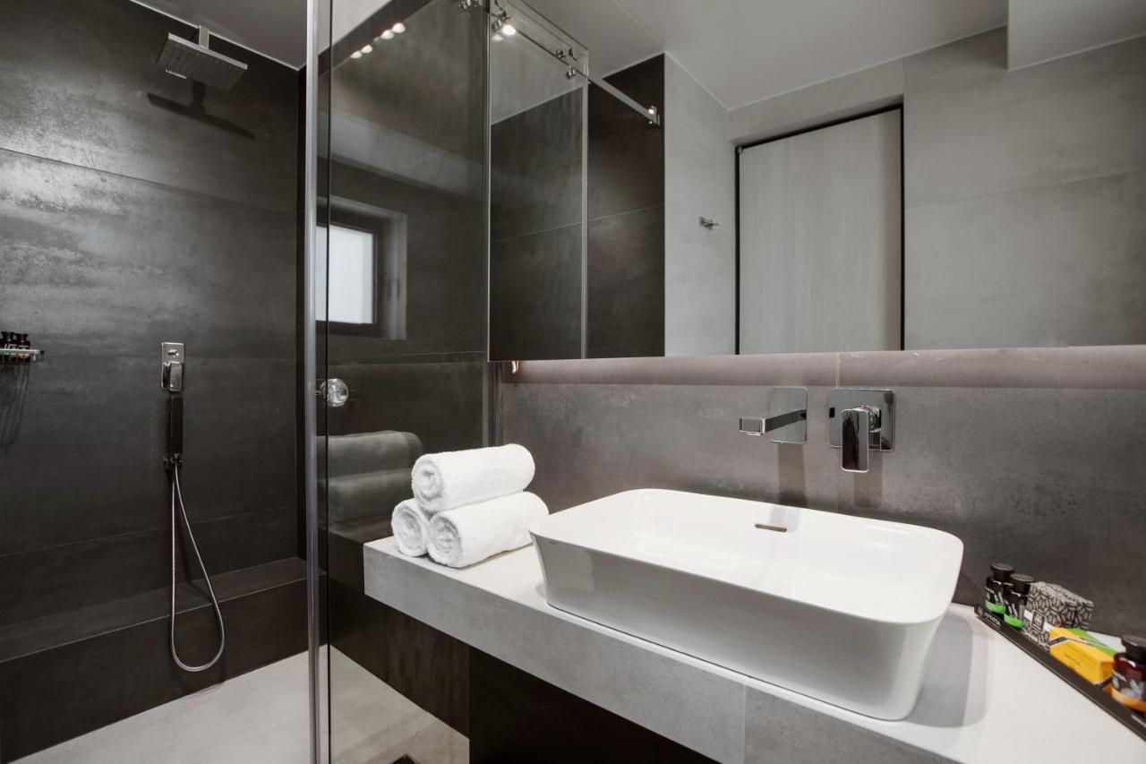Ivis 4 Boutique Hotel Atina Dış mekan fotoğraf