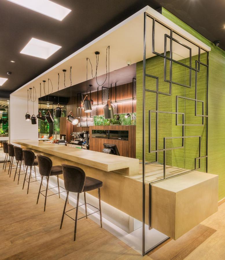 Ivis 4 Boutique Hotel Atina Dış mekan fotoğraf